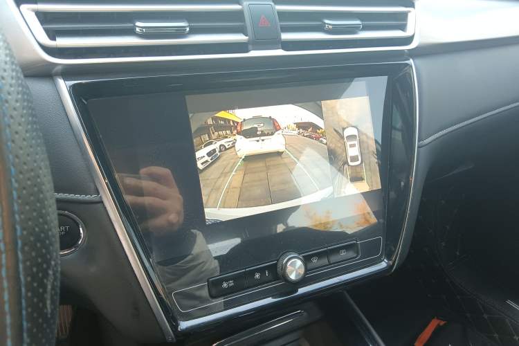 Used Roewe i5 2020 1.5L Automatic 4G Connect Luxury Flagship Edition