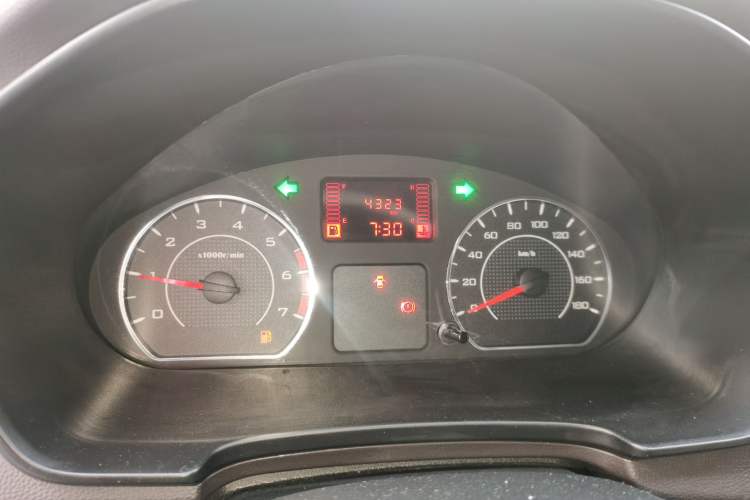 Used Wuling Hongguang V 2021 1.5L Jingqu Edition Enclosed-Window Vehicle LAR
