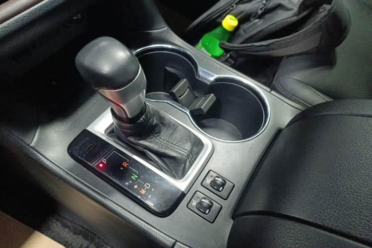 Used Toyota Highlander 2018 2.0T Four-Wheel Drive Luxury Version 7 Seats China VI Standard
