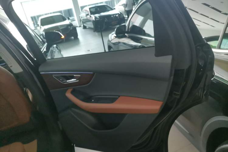 Used Audi Q7 2021 45 TFSI quattro S line Sport model
