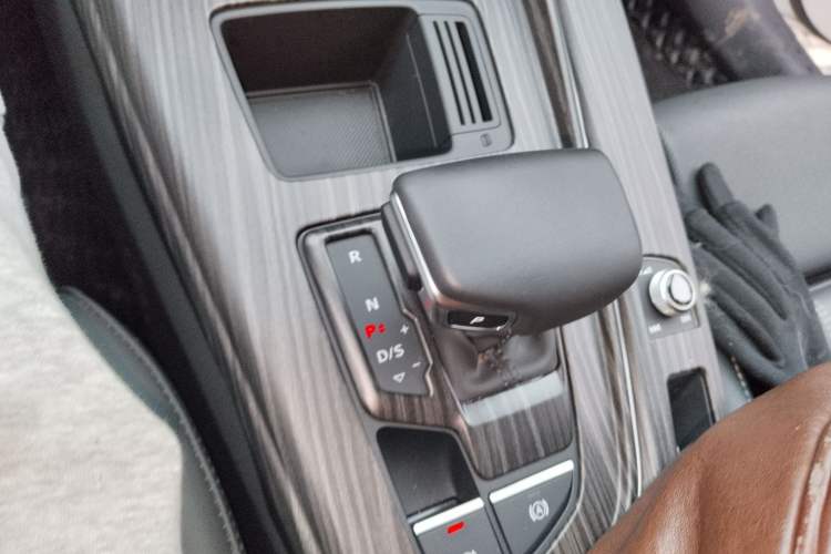 Used Audi A4L 2023 40 TFSI Fashion Dynamic Model
