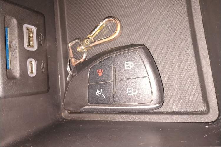 Used Buick Envision 2021 Encore Plus 652T Five-Seat All-Wheel-Drive Luxury Model
