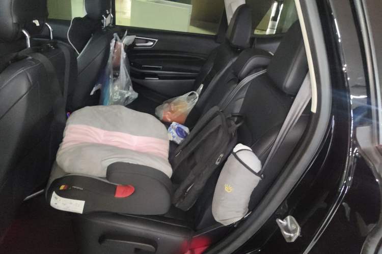 Used Ford Edge 2020 EcoBoost 245 Two-Wheel Drive Titanium 7-Seater
