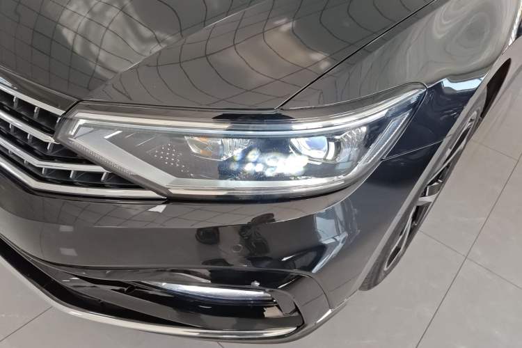 Used Volkswagen Magotan 2023 2 Million Units Commemorative Edition 330TSI DSG Luxury Version
