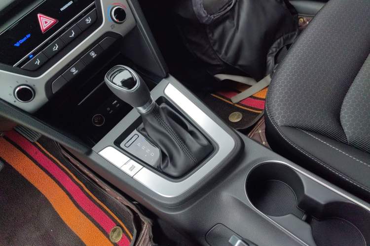 Used Hyundai Elantra 2016 1.6L Automatic ZhiXuan – Elite Version
