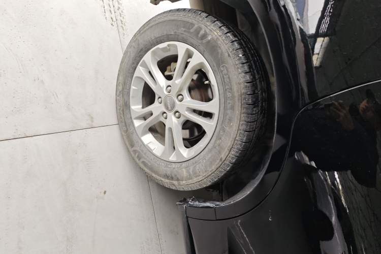 Used Haval M6 2018 Revised Version 1.5T DCT Two-Wheel Drive Urban Style
