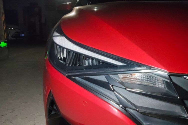 Used Hyundai Elantra 2021 1.5L CVT LUX Prestige Edition
