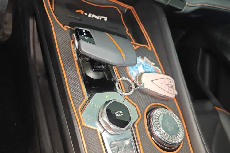 Used Changan UNI-V 2023 1.5T Prestige Model