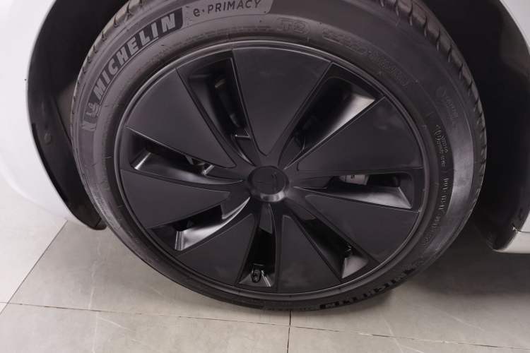 Used Tesla Model 3 2023 Rear-Wheel-Drive Version

