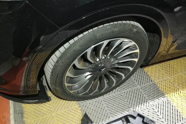 Used VOYAH FREE 2021 Four-Wheel Drive Standard Range-Extended Exclusive Luxury Package