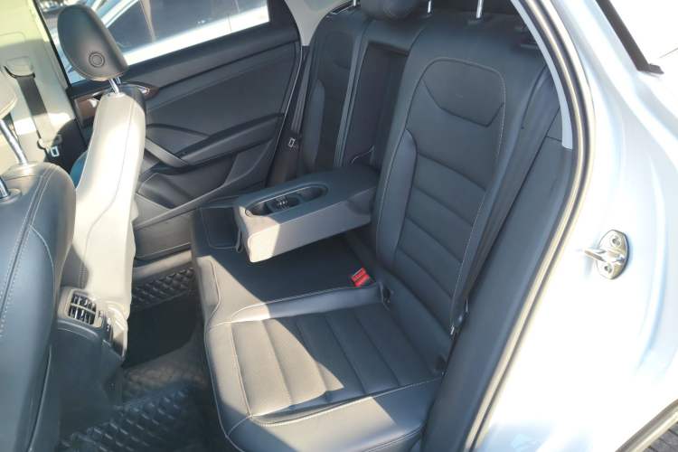 Used Volkswagen Tharu 2022 280TSI Two-Wheel-Drive Luxury Edition