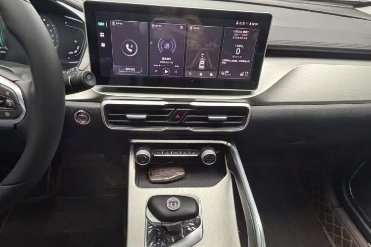 Used Geely Auto Coolray 2023 1.5T DCT Diamond Edition
