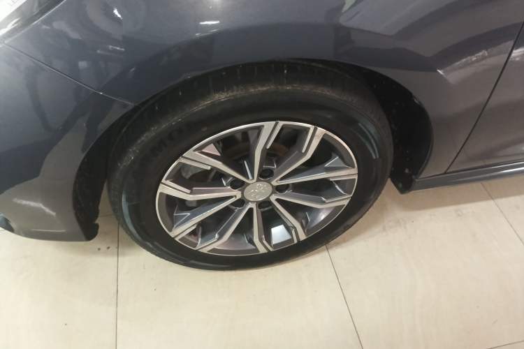 Used BYD Song MAX 2019 1.5T Automatic Smart Connect Ruiyi Sunroof Model 7 Seats China VI Standard