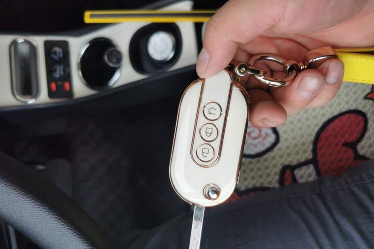 Used Wuling Hongguang MINIEV 2024 3rd Generation 215km Advanced Version
