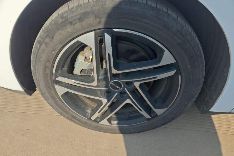 Used Roewe D7 2023 DMH 125km Flagship Edition
