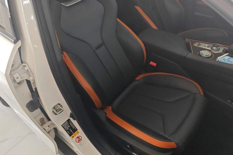 Used Changan UNI-V 2023 1.5T Prestige Model