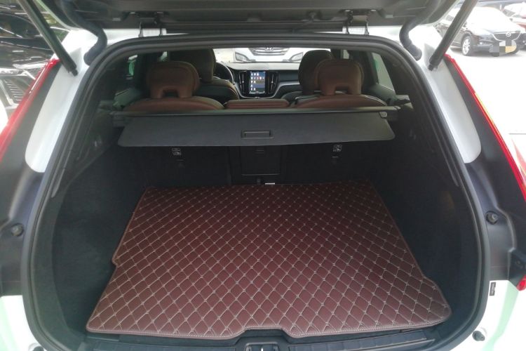 Used Volvo XC60 2024 B5 4x4 Smart Luxury Edition
