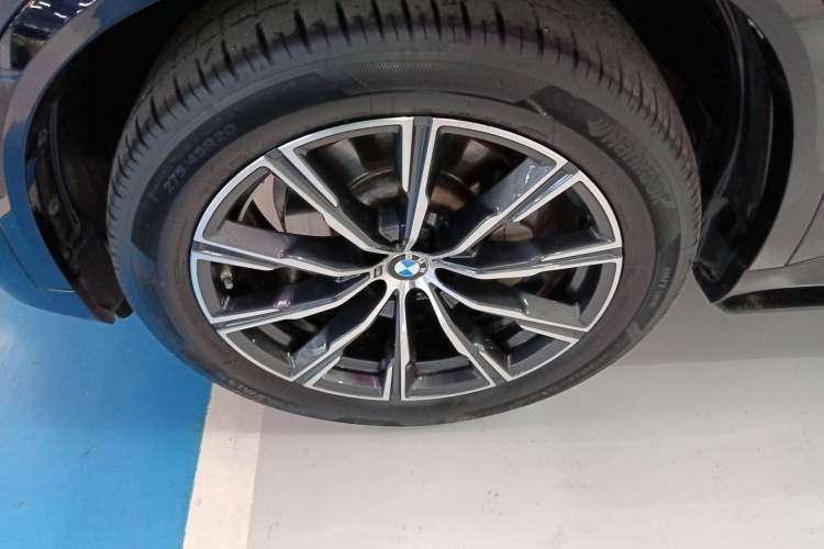 Used BMW X5 2022 Restyled xDrive 30Li Luxury Version M Sport Package
