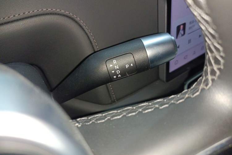 Used Li Auto L8 2023 Pro Model
