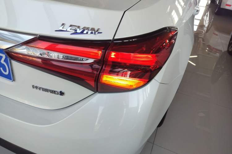 Used Toyota Levin 2016 Dual-Engine 1.8H GS-L E-CVT Leading Edition
