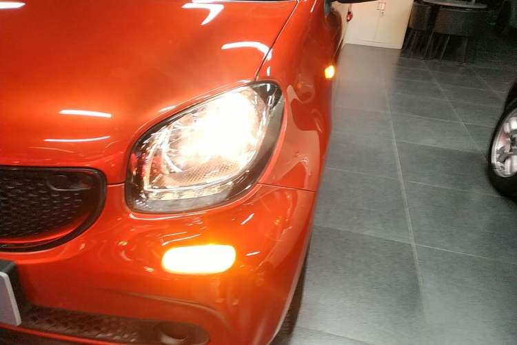 Used  forfour 2016 0.9T 66 kW Pioneer Edition
