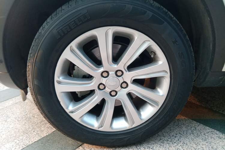 Used Land Rover Discovery Sport 2019 240 PS SE Version China VI Standard