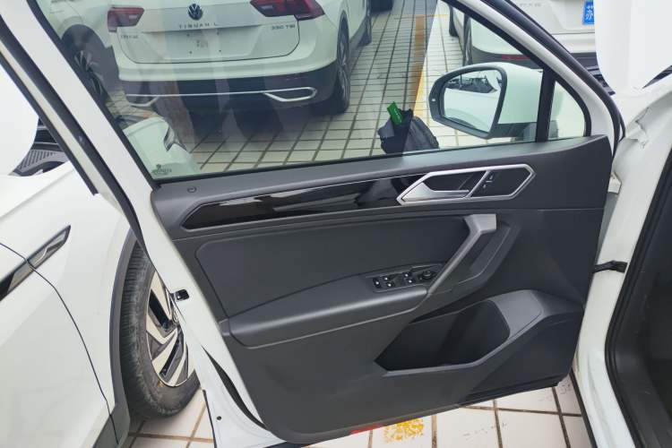 Used Volkswagen Tiguan L 2023 330TSI Automatic Two-Wheel Drive Comfort Edition
