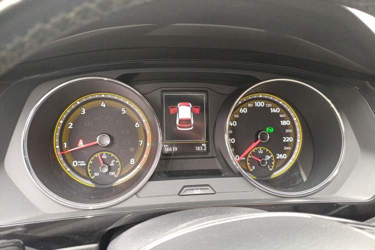 Used Volkswagen Tiguan L 2019 Updated Version 330TSI Automatic Two-Wheel Drive Panoramic Comfort Edition China VI Standard
