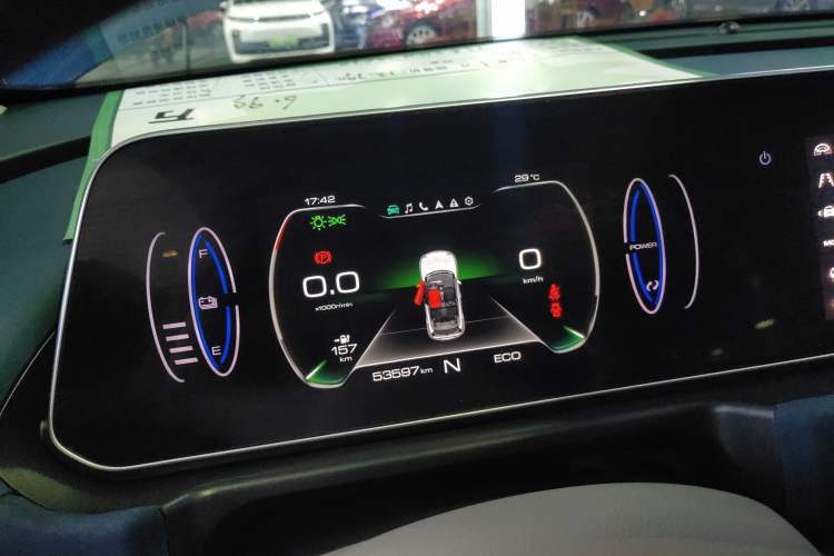 Used ORA Good Cat 2022 400km Standard Range Luxury Version Lithium Iron Phosphate
