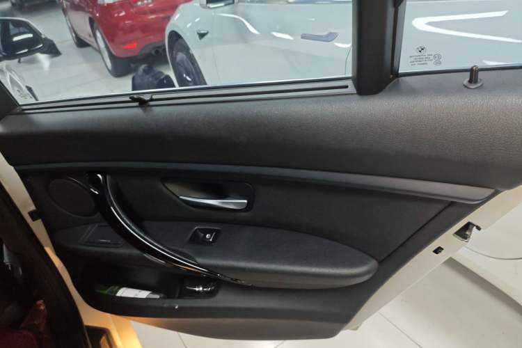 Used BMW 3 Series 2017 320Li Fashion Model
