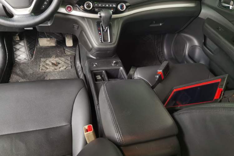 Used Honda CR-V 2015 2.0L two-wheel drive Fashion Edition