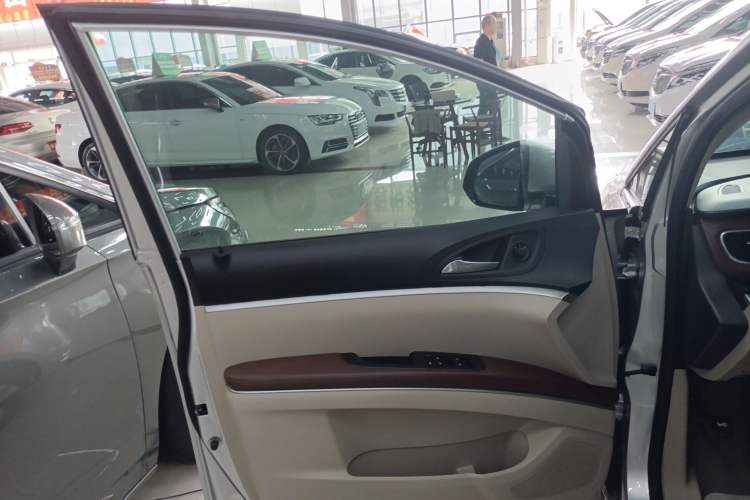 Used Buick GL8 2017 25S Comfort Version China V Standard
