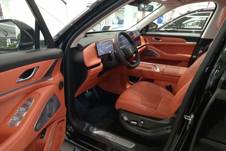 Used Wey Lanshan 2025 Four-Wheel Drive Max
