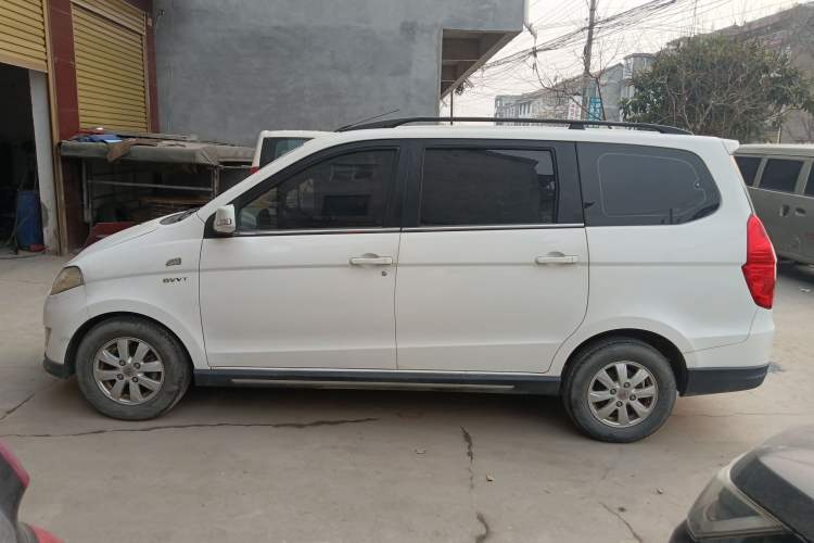 Used Wuling Hongguang 2014 1.5L S Automatic Comfort Edition
