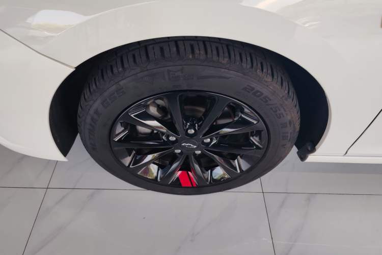 Used Chevrolet Cruze 2018 320 Automatic Pioneer Sunroof Edition
