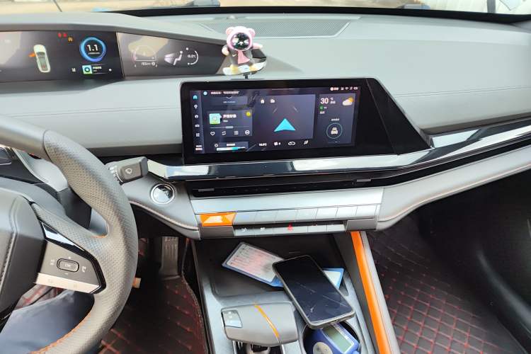 Used Changan UNI-V 2022 1.5T Prestige Version
