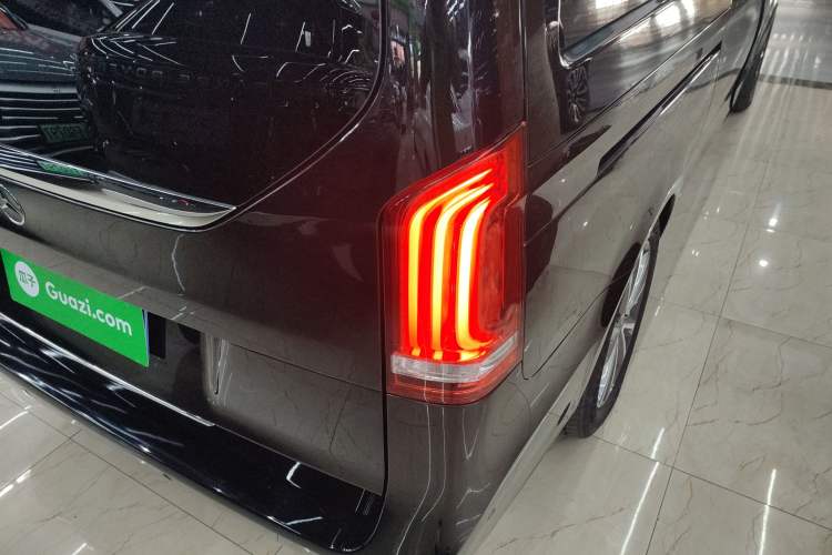 Used Mercedes-Benz V-Class 2021 V 260 Avantgarde Edition
