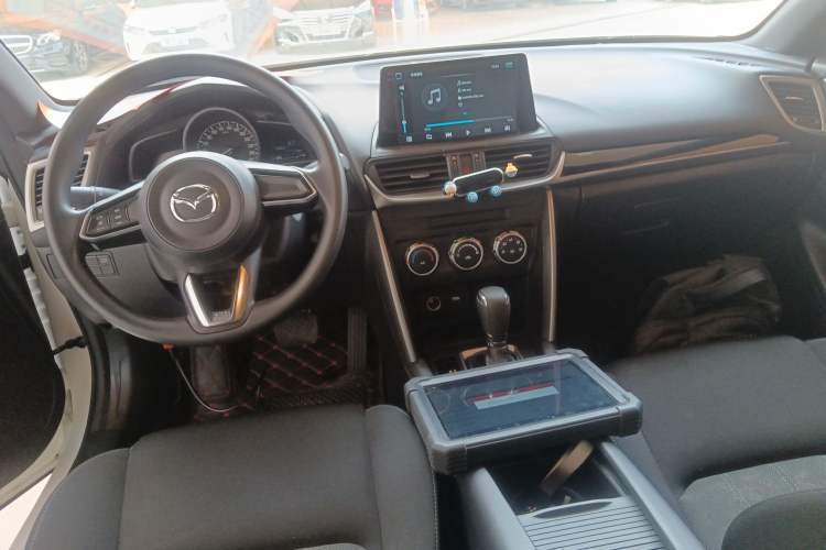 Used Mazda CX-4 2018 2.0L Automatic Two-Wheel Drive Blue Sky Dynamic Version China VI Standard
