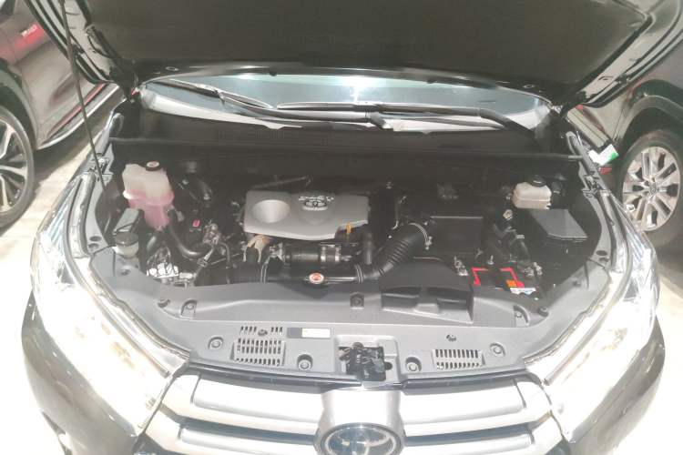 Used Toyota Highlander 2018 2.0T Four-Wheel Drive Luxury Version 7 Seats China VI Standard
