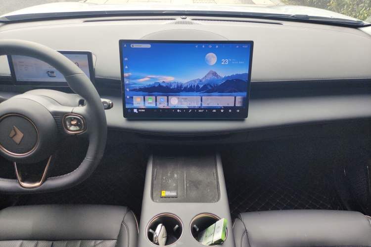 Used Baojun Enjoy 2025 All-Electric 600km Luxury Edition
