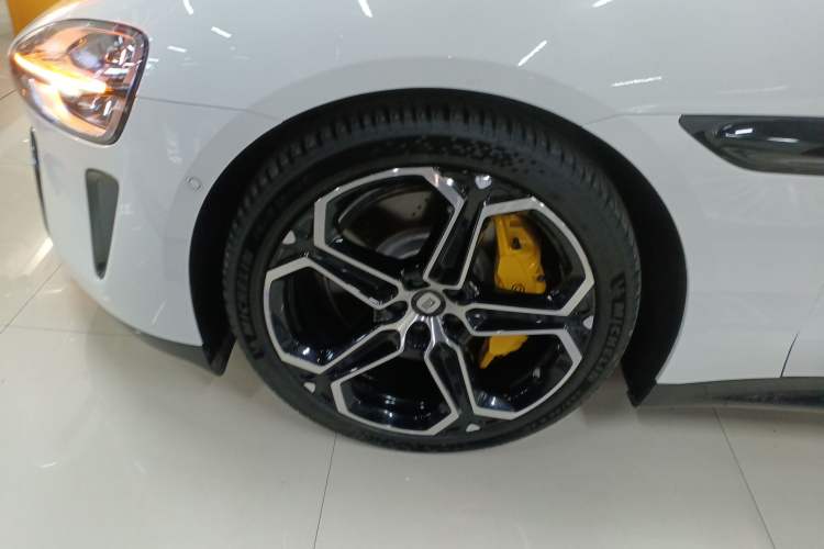 Used  SU7 2024 Four-Wheel Drive Ultra-Long Range Advanced Intelligent Driving Max Edition
