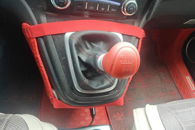 Used Haval H6 2016 Upgraded Model 1.5T Manual Two-Wheel Drive Elite Version