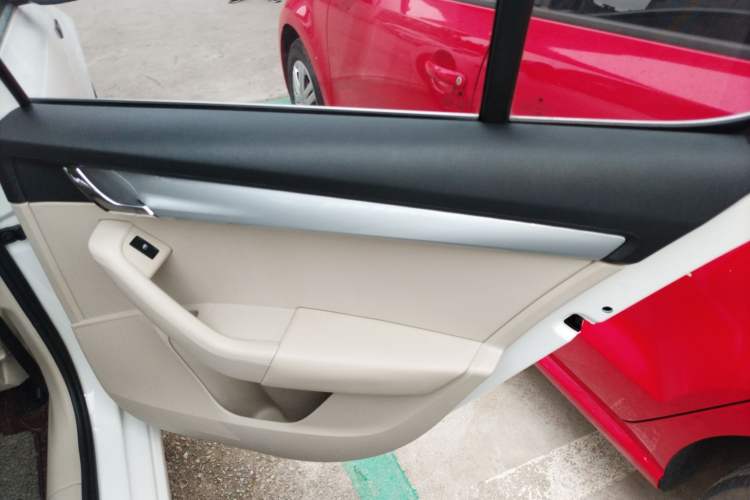 Used Skoda Octavia 2017 1.6L Automatic Chuanxing Edition
