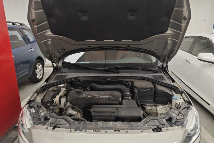 Used Volvo S60 2015 S60L T5 Intelligent Drive Edition
