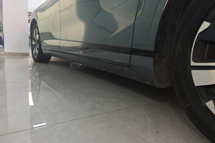 Used  A07 2025 All-Electric "Real Bargain" 525 Luxury Model
