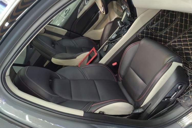 Used Lynk & Co 02 2018 1.5T DCT Two-Wheel Drive Zhaopu Version China V Standard
