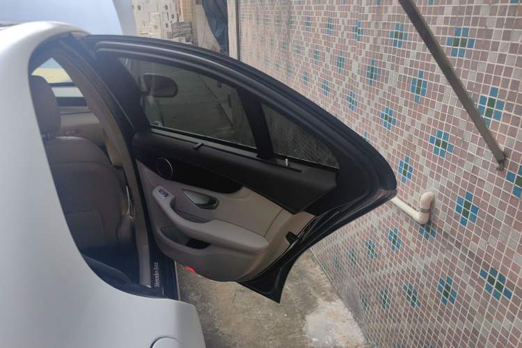 Used Mercedes-Benz C-Class 2015 C 200 L