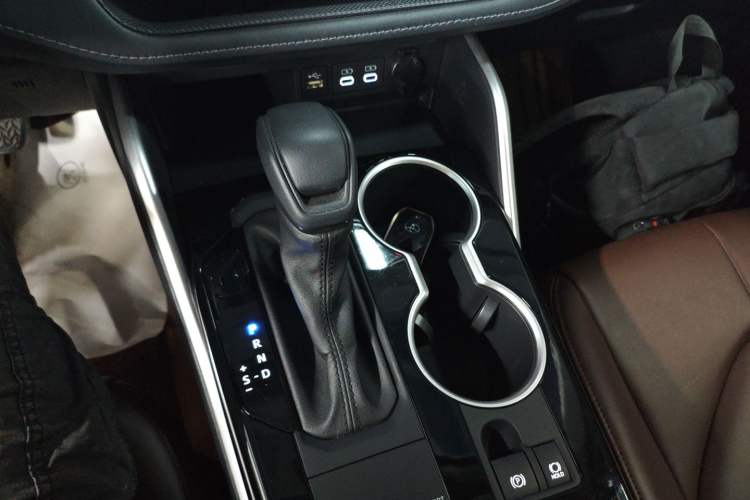 Used Toyota Highlander 2024 2.5L Smart Electric Hybrid Dual-Motor Two-Wheel-Drive Elite Edition 5 Seats
