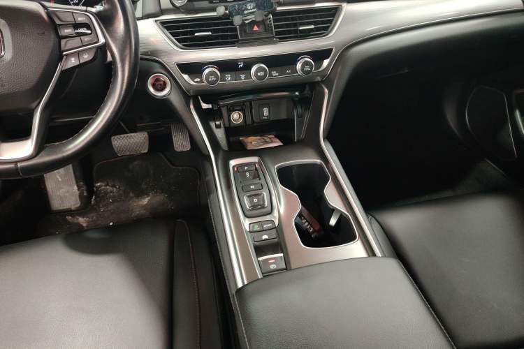 Used Honda Accord 2018 Rui Hybrid 2.0L Rui Ling Edition China VI
