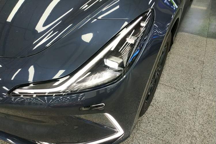 Used IM LS7 2023 100kWh Lux Rear-Drive Version
